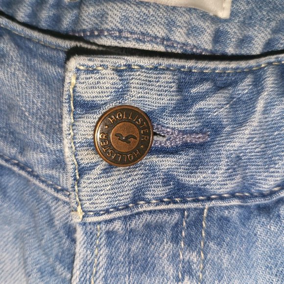 Hollister Woman's Button-Up Denim Shorts - Picture 4 of 5